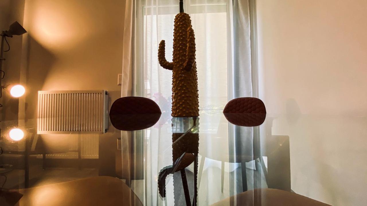 Acropolis Slow Living Apt Under The Parthenon Athens Exterior photo